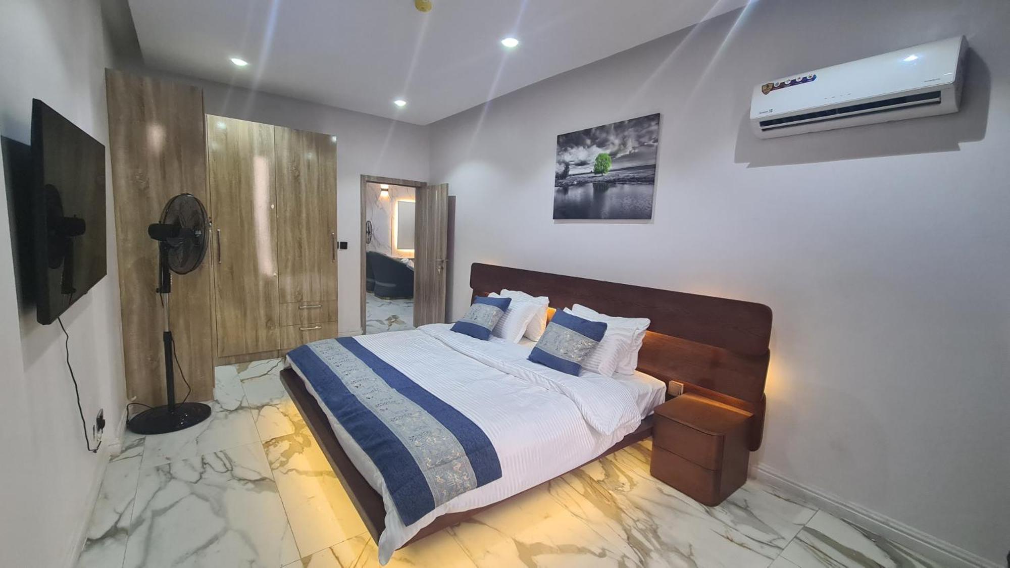 Seaview Apartment, Ikoyi Apartment *